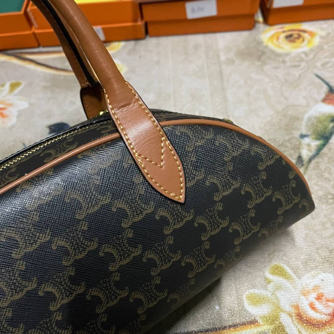 VIP 】CELINE VINTAGE BAG 2021 handlebag canvas งานหนังแท้ผสมแคนวาส โดดเด่นไม่เหมือนกับลวดลายแคนวาสที่เป็นเอกลักษณ์แบรนด์แบบไม่เหมือนใครให้ด้วยความเรียบหรู เหมาะสำหรับการใช้งานในชีวิตประจำวันเป็นอย่างมาก