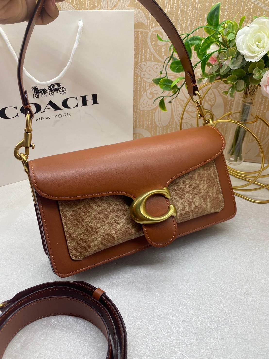 COACH TABBY CROSSBODY WRISTLET 26cm สีใหม่ล่าสุด ต้อนรับสงกรานต์นี้ รุ่นนี้ต้องเข้าแล้ว พกพาได้ตลอดวันเลย ห้ามพลาดค่ะ!