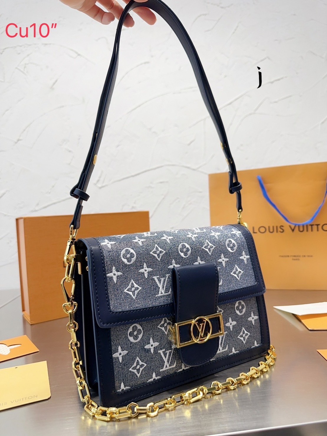 LV Dauphine Monogram Jacquard Denim 25cm งานเดนิม สวยเท่ห์มากๆ ไม่มองไม่เหลียวไม่ได้แล้ว!! สร้างดีเทลผู้ดี กระเป๋าสะพาย ดีไซน์เลิศ สวยปังในราคาโดนใจ แบบนี้ใครไหวไปก่อน ไม่ไหวก็ต้องสั่งได้เลยจ้า!!