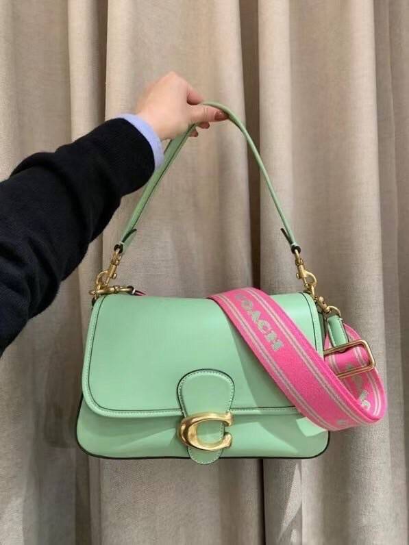 COACH SOFT TABBY SHOULDER BAG IN COLORBLOCK พร้อมส่งที่ไทย มาพร้อมสายสะพายยาว 2 เส้น เปลี่ยนใช้งานได้หลากหลายสไตล์ แค่สายก็คุ้มมากแล้วค่าาา