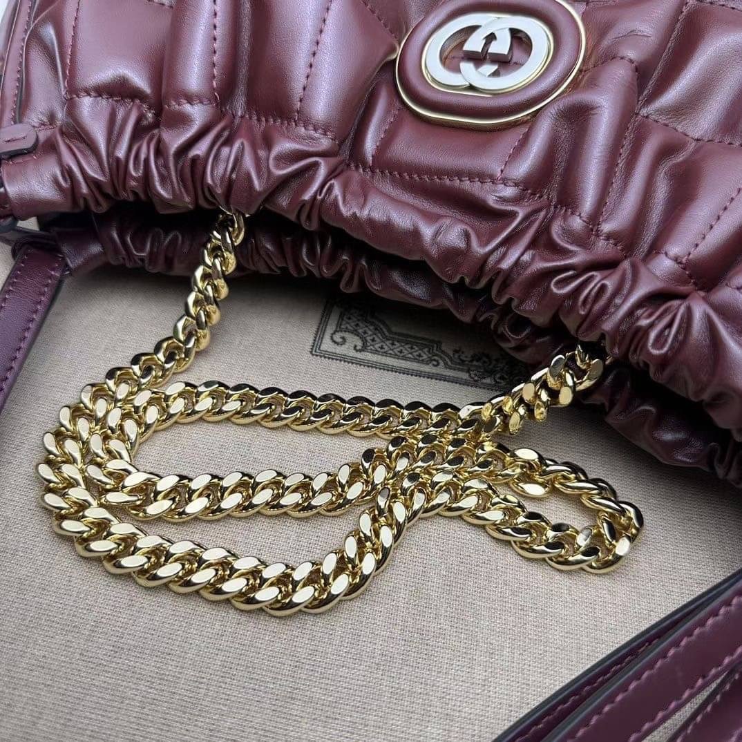 GUCCI MEDIUM QUILTED TOTE BAG / Gucci Hobo / Gucci Deco Medium Tote Bag พร้อมส่ง กระเป๋าสะพายใบใหญ่ หนังแท้ หนังสวย Interlocking G **สินค้าเกรดท็อปออริจินอลสลับแท้ 1:1 เกรดดีสุด