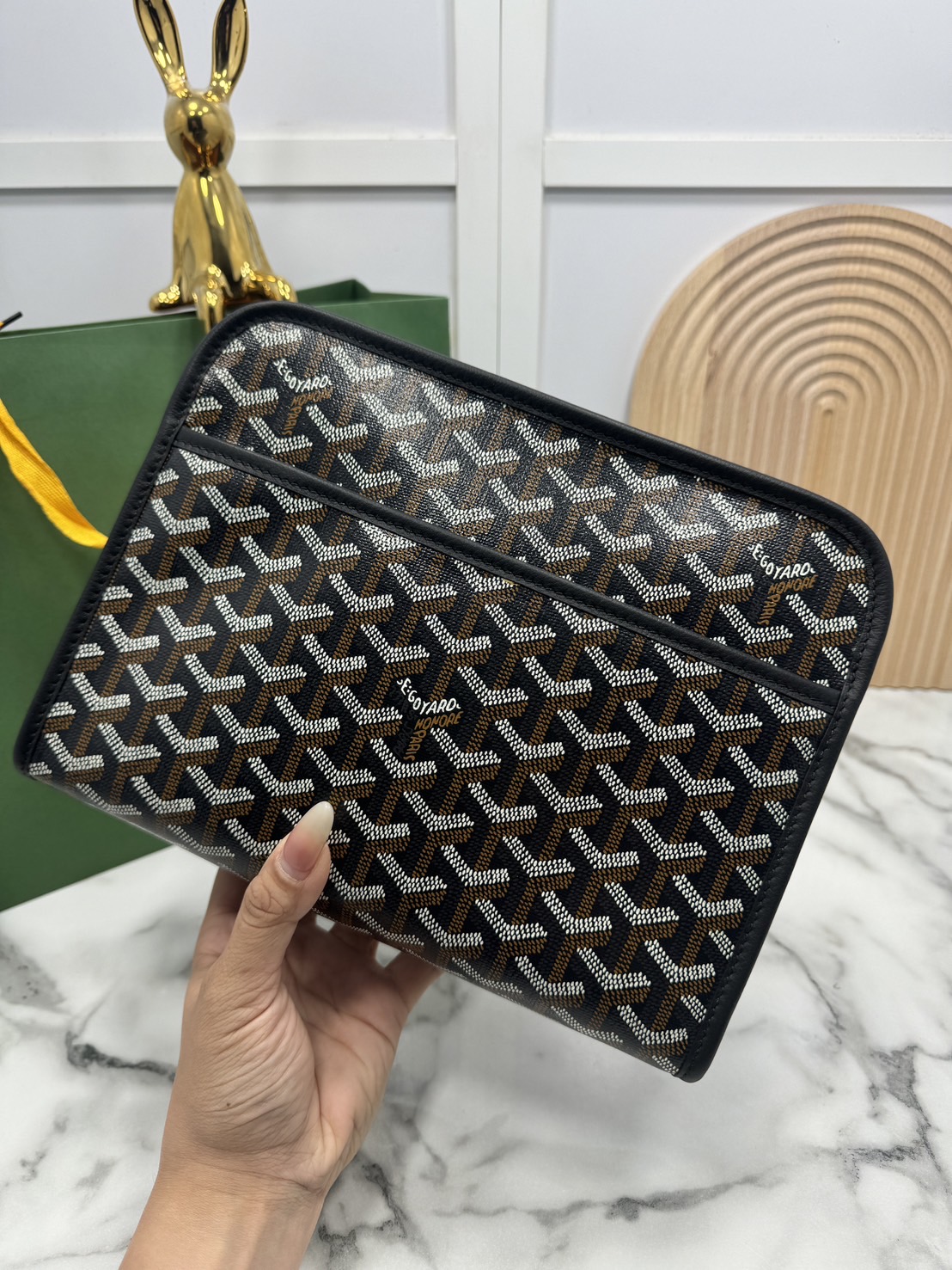 ORI หนังแท้ | Goyard Jouvence MM Toiletry Bag / Goyard Clutch bag กระเป๋าทรงคลัชกะทัดรัด เหมาะสำหรับการเก็บของในแนวตั้งและป้องกันการหกหรือรั่วไหล แคนวาสทำความสะอาดง่าย