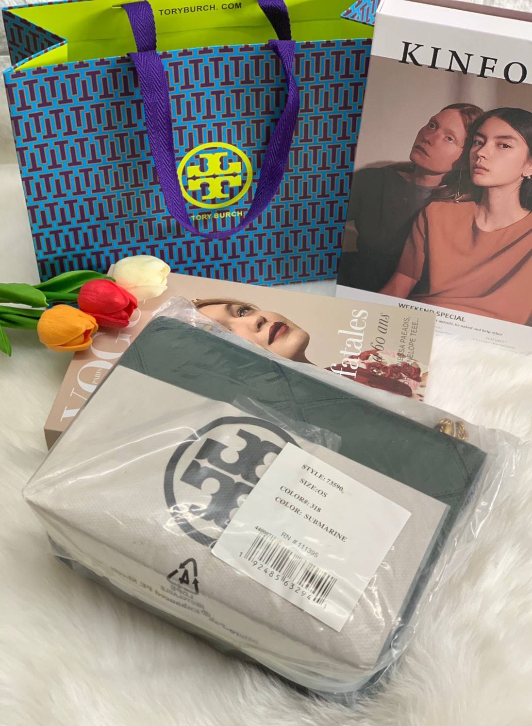 สวยจริงคุณภาพสูง ไม่จกตาค่ะ!! TORY BURCH ELEANOR QUILTED CONVERTIBLE SHOULDER BAG ((73590)) พร้อมส่งที่ไทย ใครรออยู่ห้ามพลาด จำนวนจำกัดค่ะ!! อีกรุ่นที่น่าครอบครองมากๆค่ะ😘 กระเป๋าสะพายข้างและทบสายเป็นคล้องไหล่ได้ หนังแท้ชั้นดีที่สุด ทำลายเหลี่ยมตัด