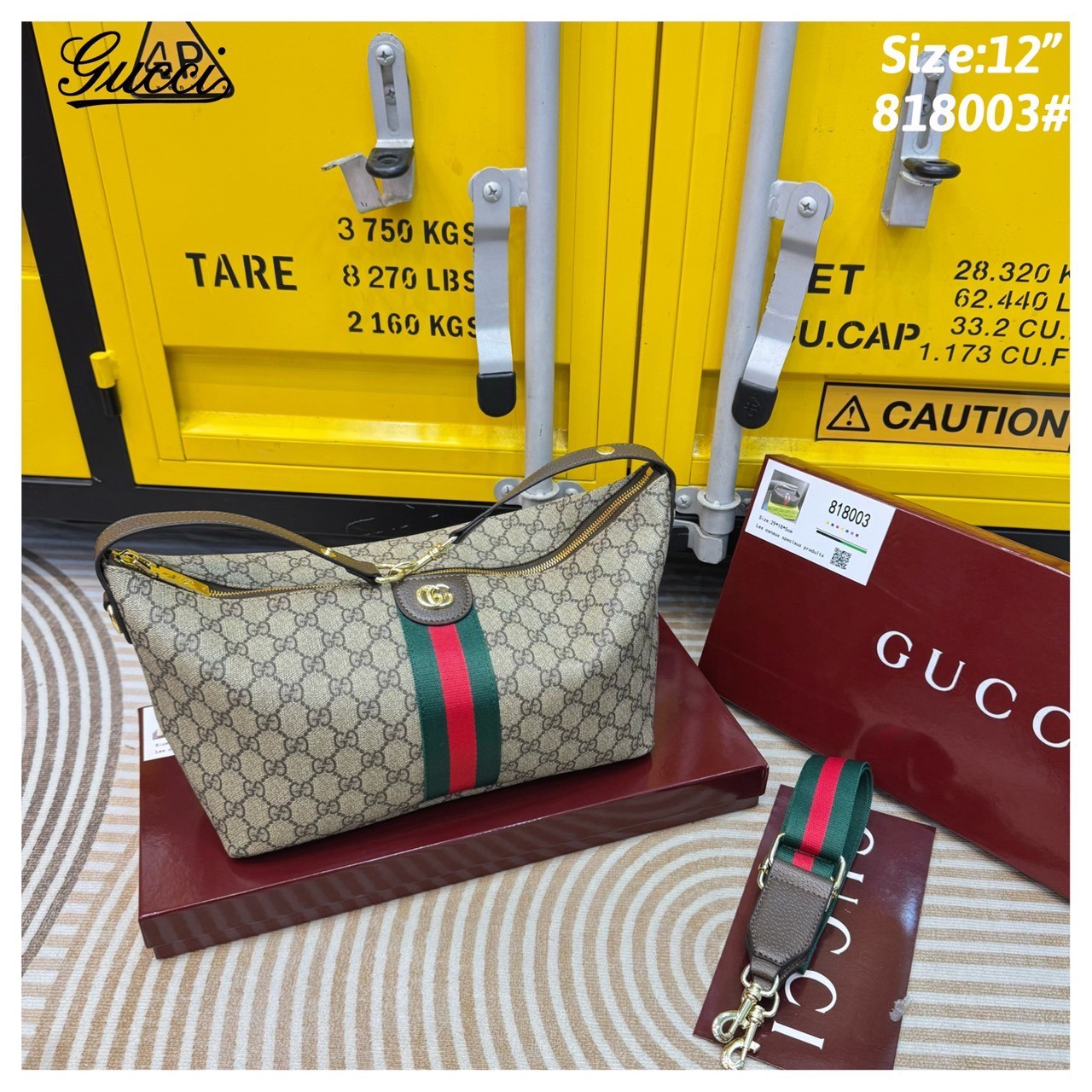 GUCCI GG Ophidia Large Shoulder Bag ใหม่ล่าสุด จากเทศกาล Gucci Cruise 2026 กับกระเป๋าถถือ/สะพาลไหล่ใบใหญ่ ยังคงเป็นคอลเลคชั่นตัวเด่น สวยสะบัด! ดีไซน์ทรงยอดฮิตติดกระแสสุดๆ