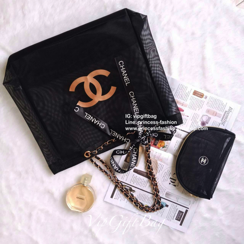 สีพิ้งค์โกลด์สุดหรู **ถึงไทยแล้วค่ะ ---- ซื้อ1ได้ถึง2 !!! ---- Chanel Shopping Ribbin bag Chain With + Cosmetic Pouch กระเป๋าสะพายใบใหญ่ทรง Shopping พร้อมกระเป๋าใส่เครื่องสำอางค์ ใบเล็ก จากงานพรีเมี่ยมกิ้ฟของแท้นำเข้าจาก Chanel Perfume Counter ใบใหญ่วัสดุ