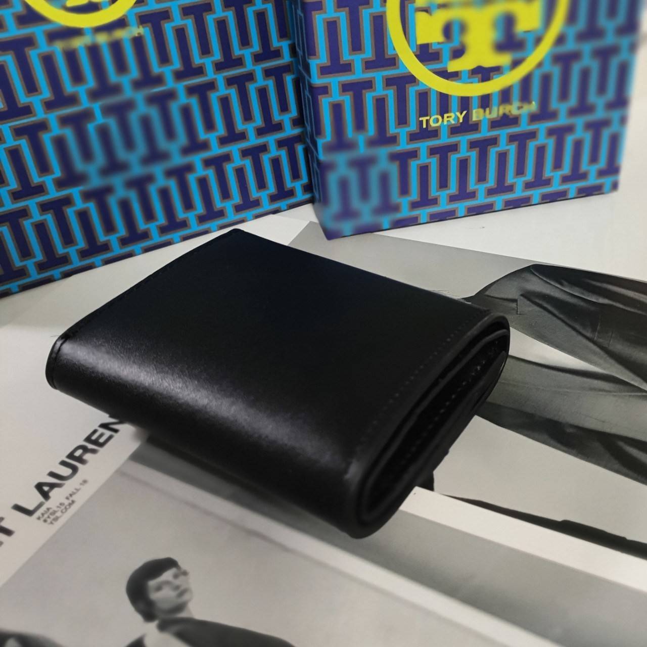 ของแท้ 💯% TORY BURCH SMALL WALLET กระเป๋าสตางค์สุดคลาสสิค ใบจิ๋วขนาดกำลังน่ารัก พกพาง่าย วัสดุหนังแท้ ประดับโบโก้ทอง