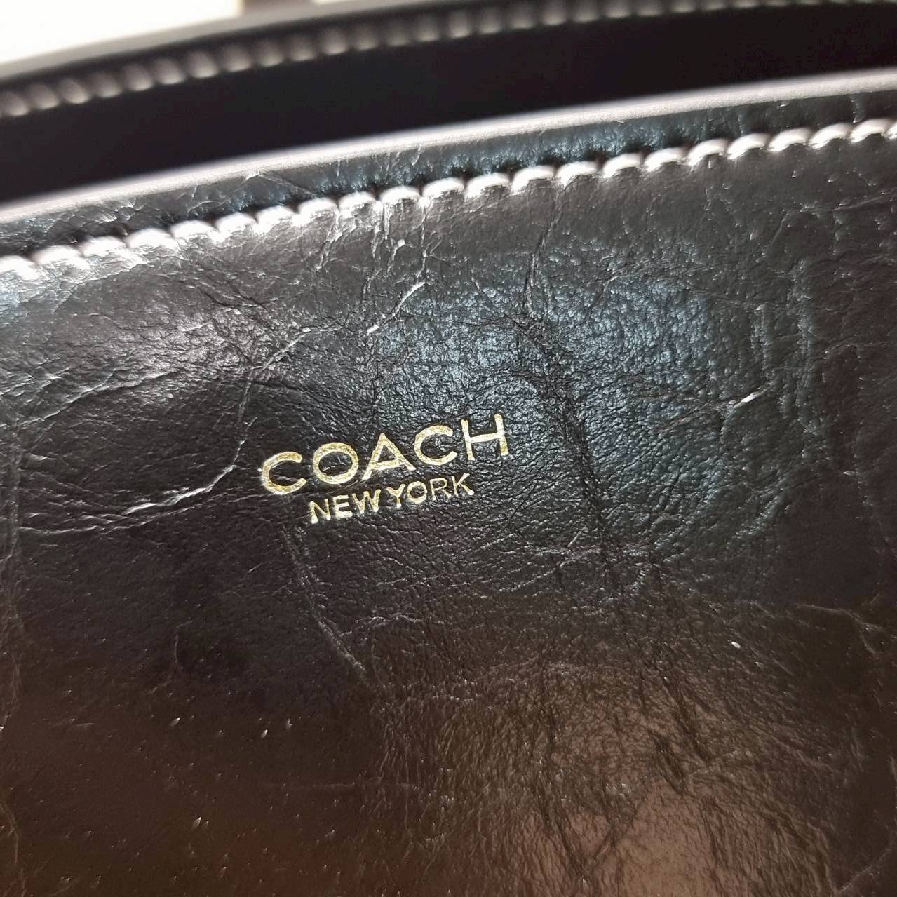 ORI หนังแท้ | Coach Empire carryall bag กระเป๋าสะพายทรงโฮโบ รุ่นใหม่ล่าสุดมาแรงมากๆ จึ้งสุดๆ ดีไซน์เฉี่ยว เก๋ สะพายไปคาเฟ่ ไปเที่ยวถ่ายรูปสวยๆ คือเหมาะสุดๆ