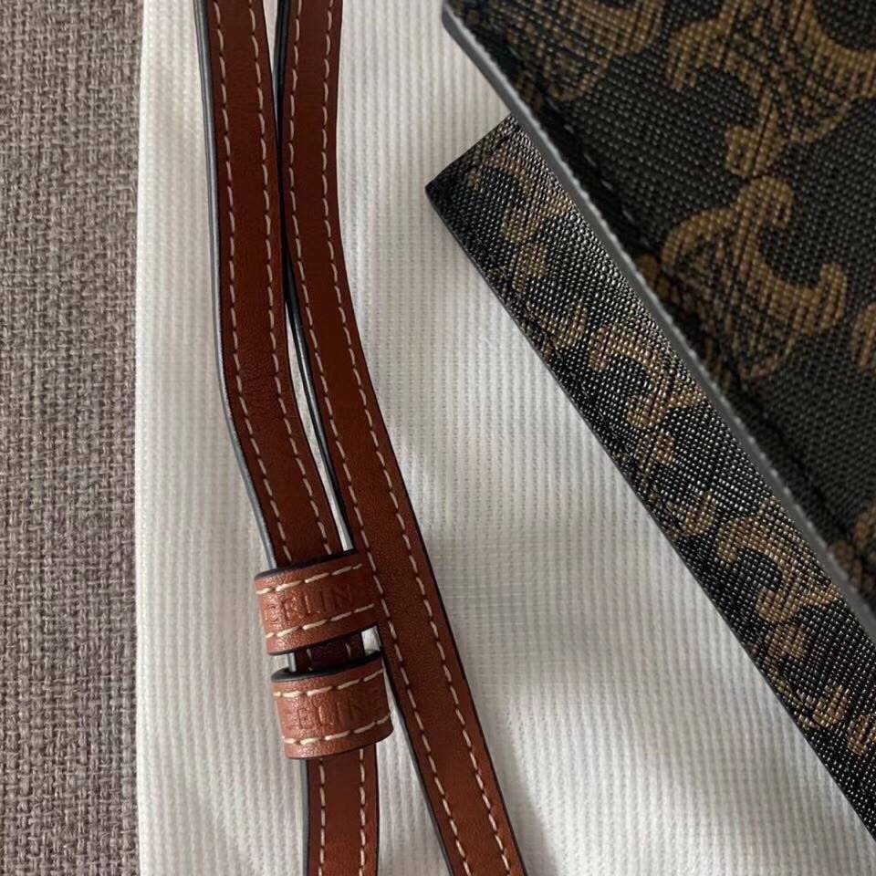 พรีเมี่ยมกิ๊ฟแท้ 100% 】พร้อมส่งที่ไทย!! ที่นี่ที่เดียว CELINE MINI VERTICAL CABAS IN MALLON TRIOMPHE JACQUARD AND CALFSKIN TOTE BAG งานหนังแท้