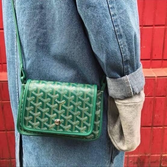 Goyard Plumet Rocket Wallet กระเป๋าสะพายใบเล็กกะทัดรัด ดีไซน์กระเป๋าสตางค์ มีช่องเพียงพอสำหรับใส่ธนบัตร เงินสด เอกสารต่าง ๆ