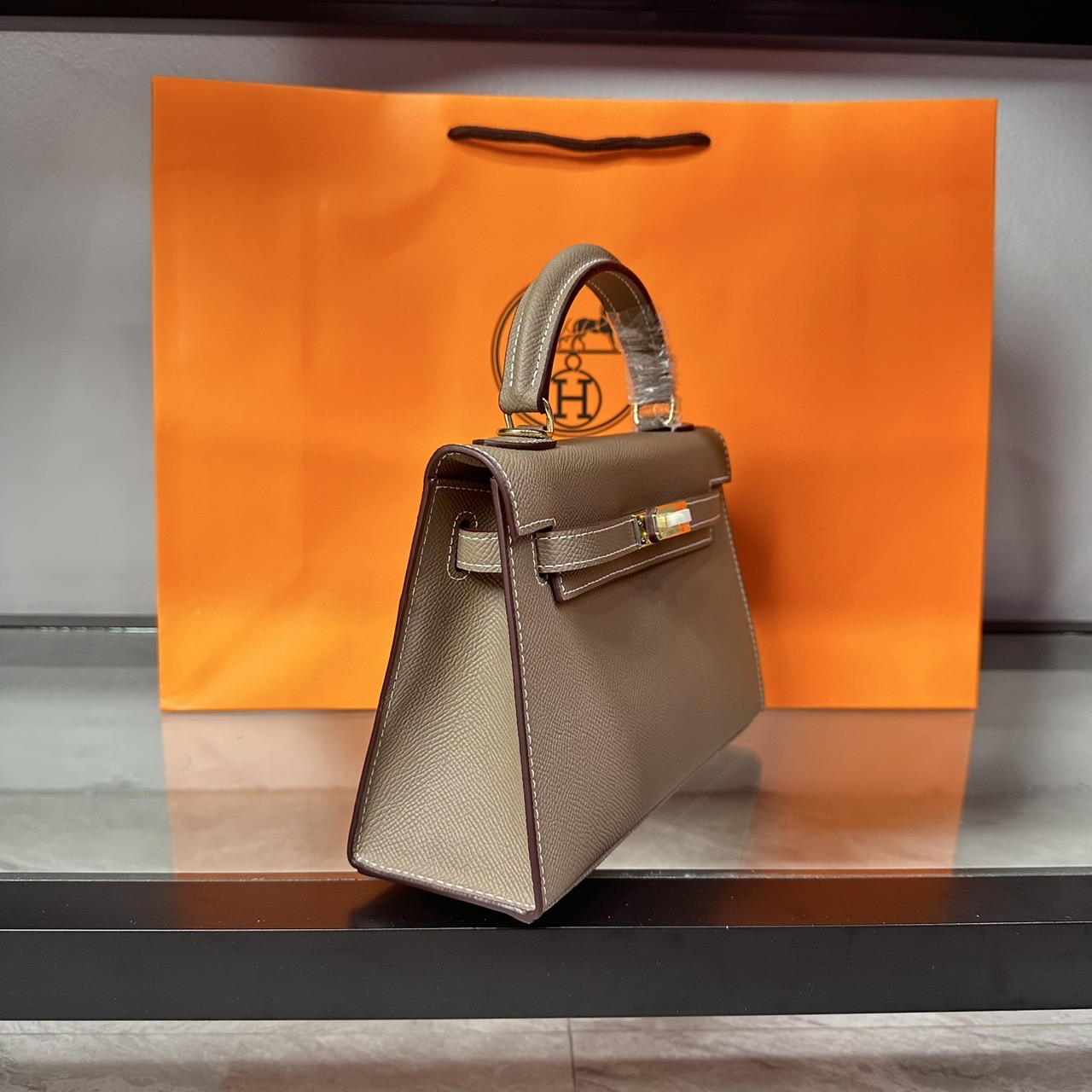 ORI หนังแท้ | Hermes Mini Kelly Pochette 20cm จิ๋วแต่แจ๋ว ราคาพุ่งยิ่งกว่าทอง พร้อมสายสปอร์ต กระเป๋าสะพายที่สุดแห่งหรูหราลัคชู นิยามของความสง่างามเหนือกาลเวลา