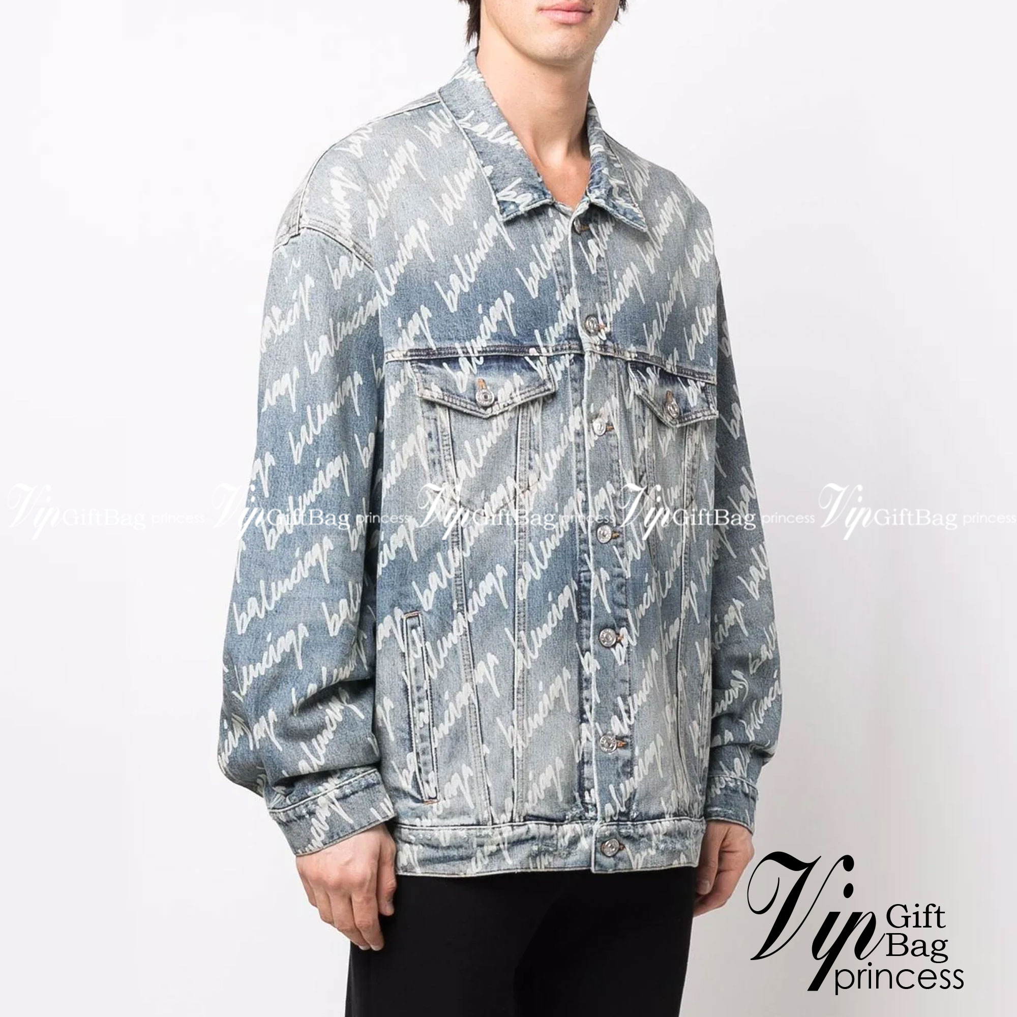 Balenciaga all-over logo denim jacket / BALENCIAGA Jacket เกรดออริจินอล มีป้ายแท็กที่คอเสื้อ ใส่ได้ทั้งผู้หญิงผู้ชาย พร้อมส่งที่ไทย