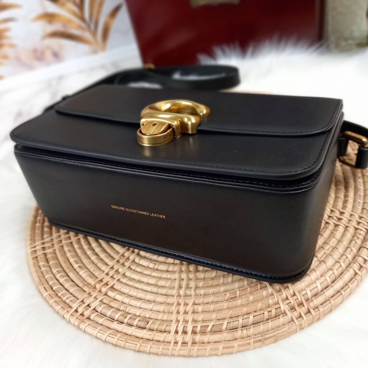 COACH STUDIO GLOVETANNED LEATHER SHOULDER BAG (C6641)🌺ห้ามพลาดเด็ดขาด!! สวยละมุน เรียบหรู ดูแพงสุดๆ!! //กระเป๋าถือ กระเป๋าสะพาย ดีไซน์เนี้ยบ! เฉียบมาก!// วัสดุหนังแท้ หนังเรียบเต็มใบ อยู่ทรง สวยมากๆ ดีเทลเรียบหรู ผู้ดีสุดๆ!// ด้านหน้าเปิด-ปิดด้วยต