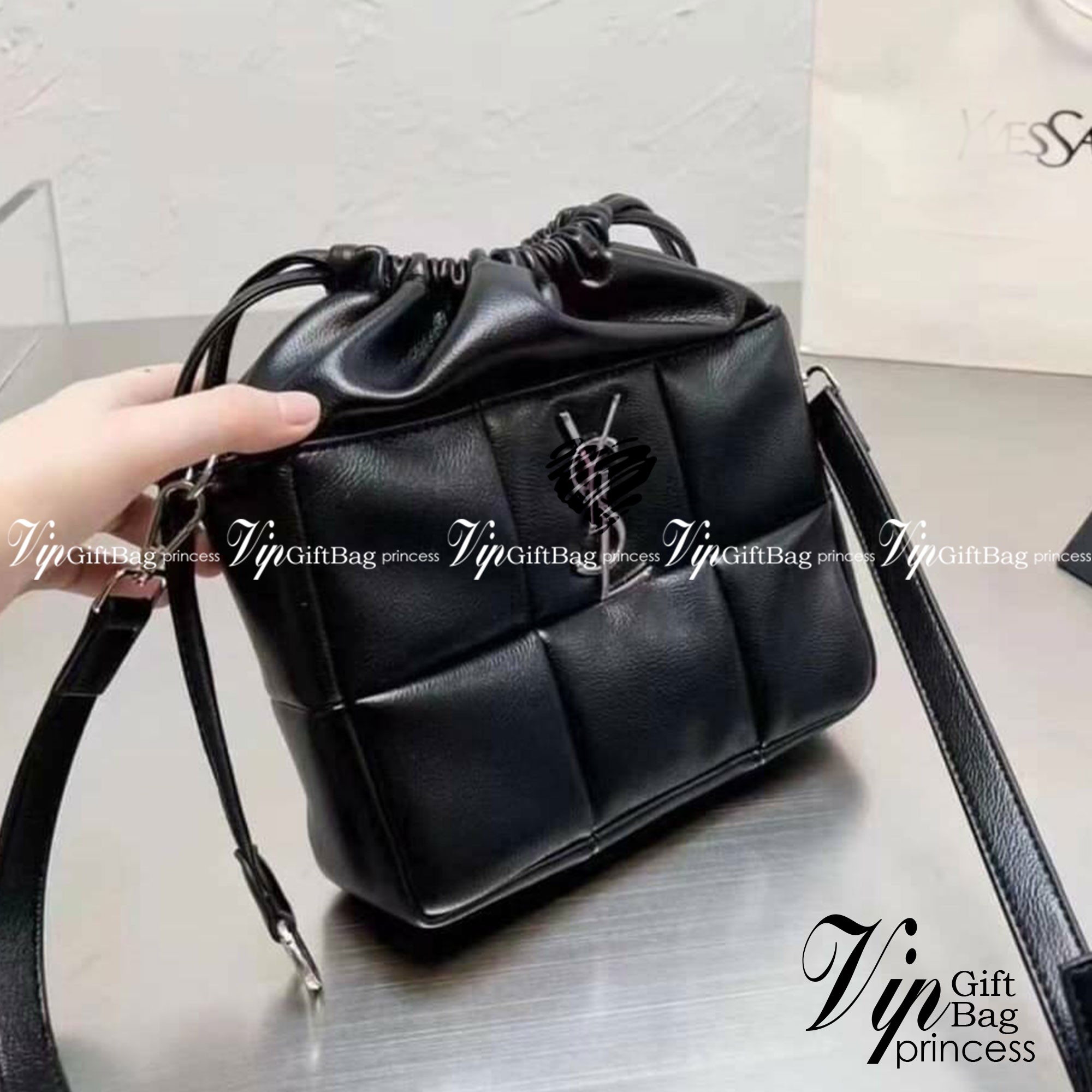 VIP 🥂 YSL Saint Laurent Striped Bucket Bag 9" / YSL Bucket Bag ภาพสินค้าถ่ายจากงานขายจริง พร้อมส่ง