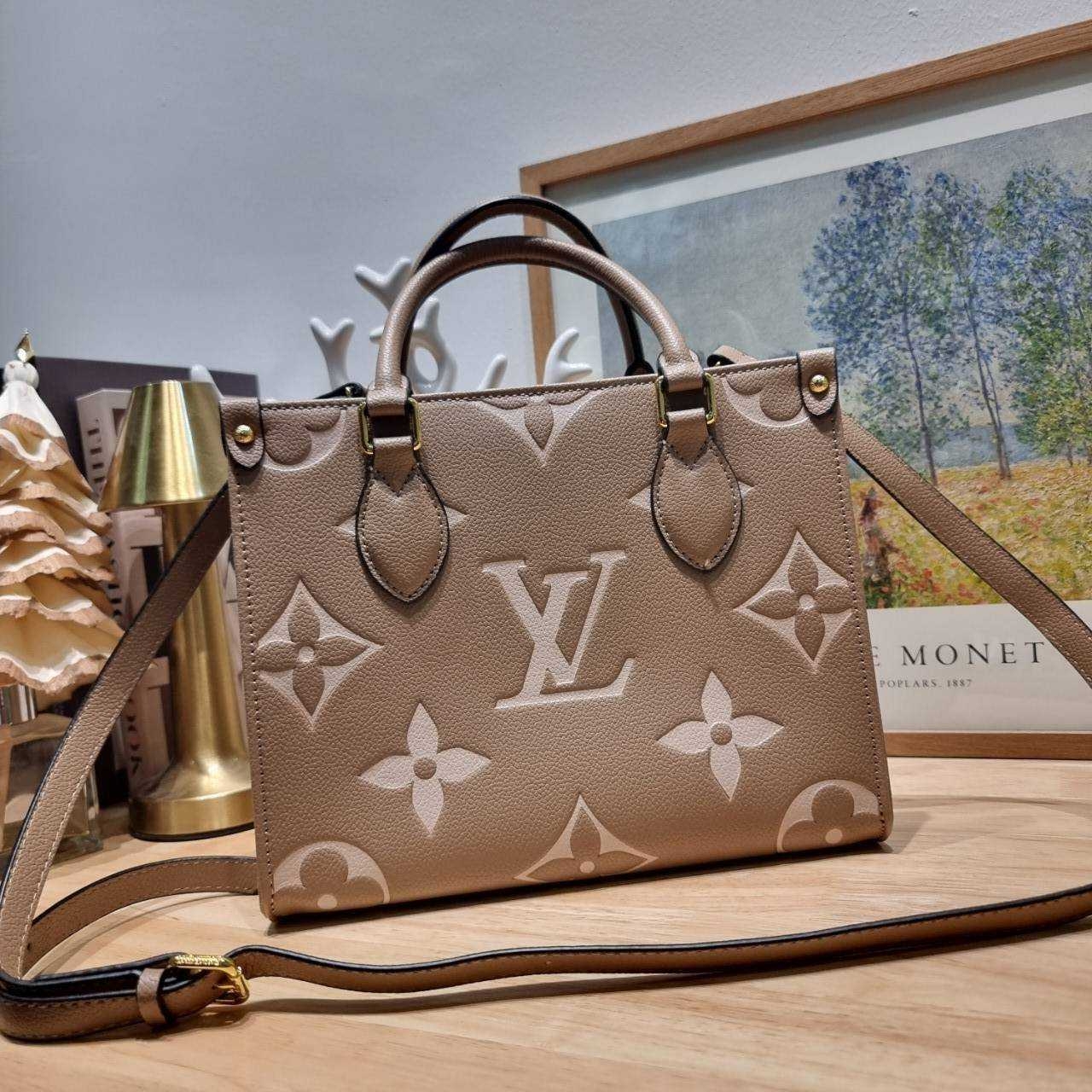 LV OnTheGo PM bag / LV on the go pm bicolor tote bag กระเป๋าทรงโท้ทที่ใครเห็นต้องเป็นคลั่งรัก ยอดฮิต คลาสสิค ผู้ดี หรูหราได้ทุกลุค ทุกสไตล์ เกรดวีไอพี ไฮเอน 1:1