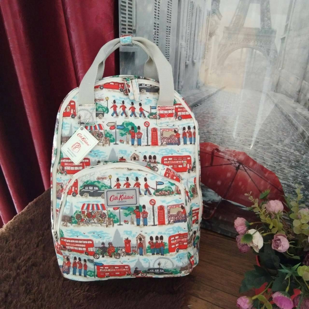 Cath Kidston Backpack Bag - กระเป๋าเป้ สไตล์วินเทจสุดฮิต - เปิด/ปิดกระเป๋าด้วยซิปรอบ - ภายใน มีช่องซิปใหญ่ใส่ของ 2 ช่อง จุของได้เยอะ - ด้านหน้ามีช่องซิปเล็ก 1 ช่อง