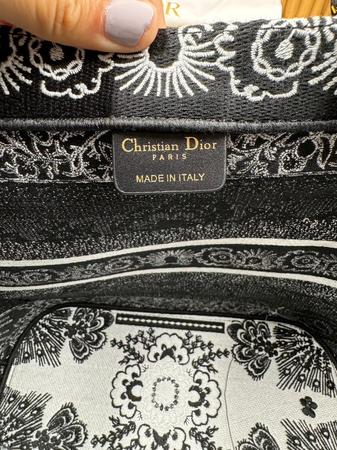 DIOR NEW LINE TOTE / DIOR KID TOTE กระเป๋าทรงโท้ทรุ่นใหม่ เอกษณ์ความหรูหรา โดดเด่นสวยงาม เกรดออริ 1:1 ใช้งานต่างประเทศได้