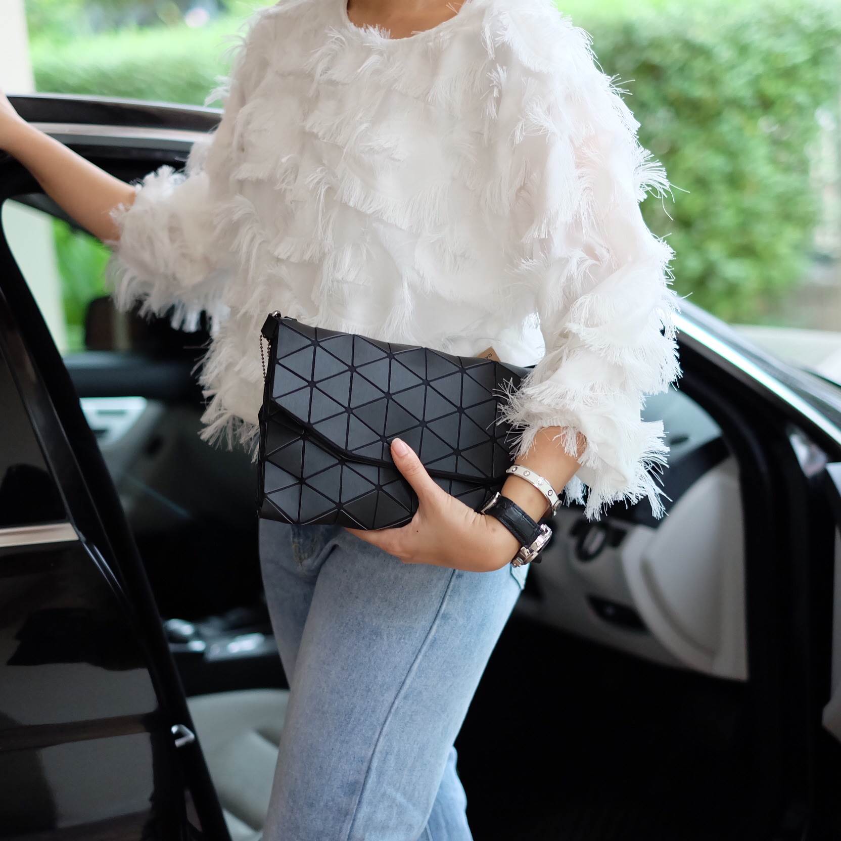 รุ่นใหม่ขายดี !!David jones Clutch bag with strap สี Matte black color 🌼 กระเป๋าสะพาย ปรับเก็บสายถือเป็น clutch bag ได้คะ ขนาดกะทัดรัด ใส่กระเป๋าตังค์ มือถือ iphone 6 plus ได้คะ น้ำหนักเบา เข้ากับชุดได้ง่าย ถือ สะพาย ออกงานParty ได้สบายเลย ใบนี้ Do