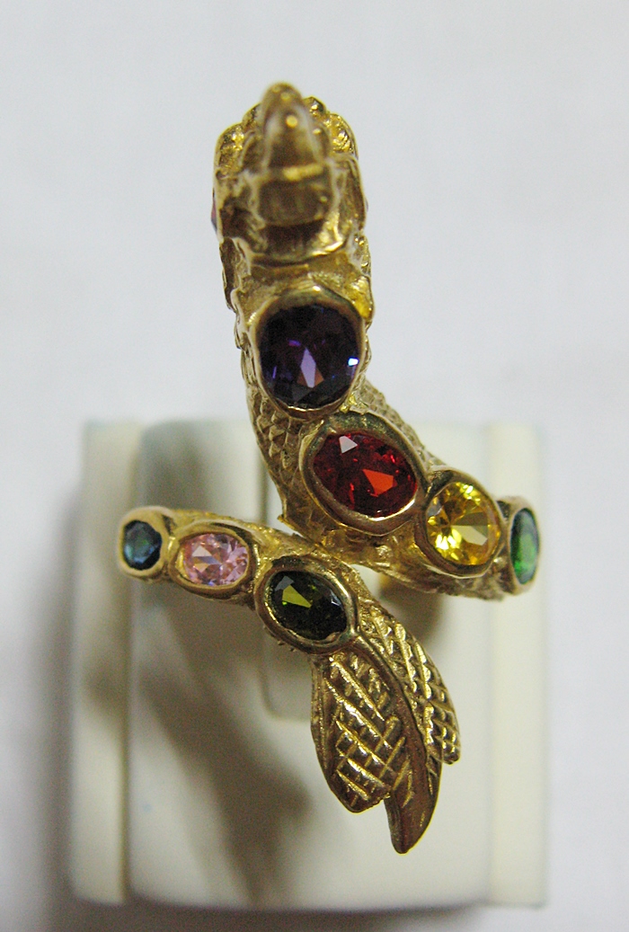 แหวนพญานาคทองเหลืองประดับพลอย7สี เสริมอำนาจวาสนาค่ะ