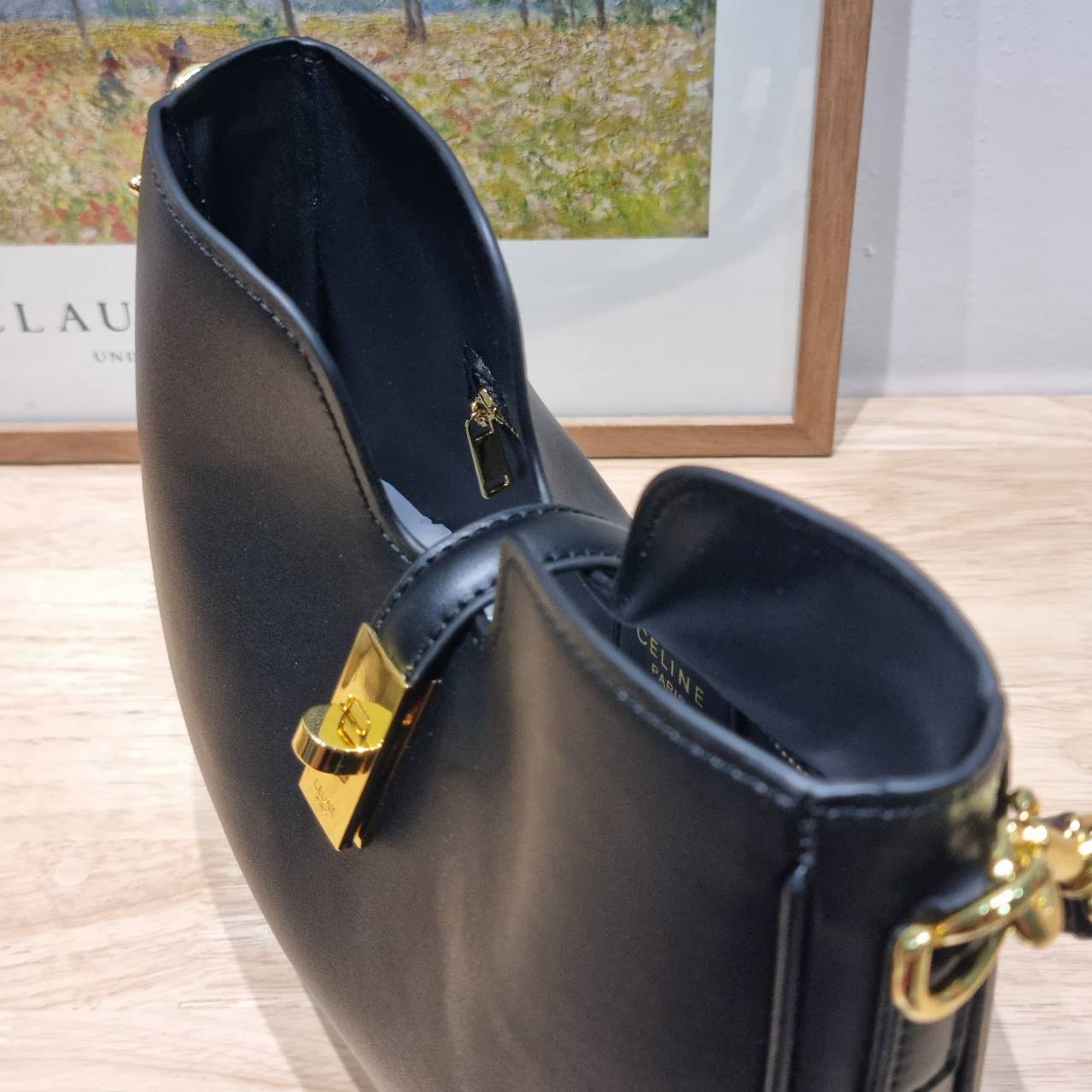 CELINE small camille soft bag มาแรงมาก! กับกระเป๋าที่ตัวแม่ใช้กันเยอะสุดๆ แม่ชมเอย อินฟลูดังๆมีใช้กันครบ ด้วยรูปทรงยอดนิยม