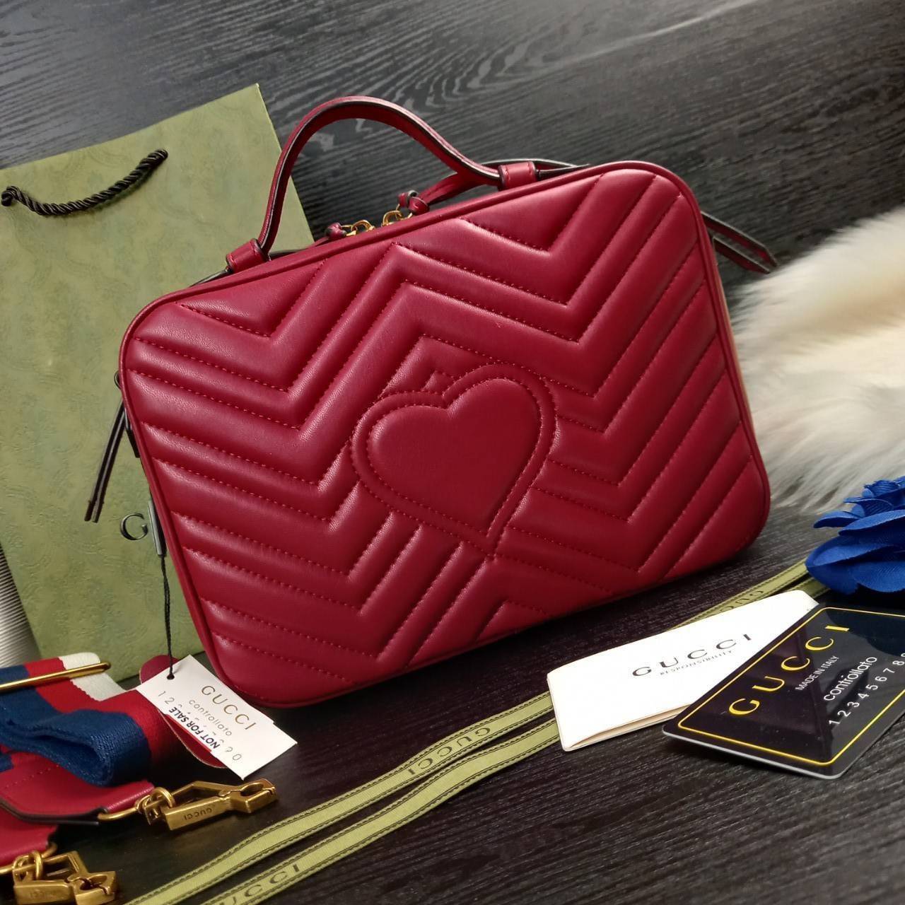 VIP GUCCI GG MARMONT TOP HANDLE SHOULDER BAG / BOLSA GG MATELASSE กระเป๋าถือ กระเป๋าสะพาย คอลเลคชั่นสุดหรู มาพร้อมสายสปอร์ตสะพายยาว สามารถปรับระดับได้ ถอดได้ เป็นอีกรุ่นที่โดดเด่นมากๆ การใช้งานคล้องตัวสุดๆ โดดเด่นด้วยโลโก้ GG ขนาดใหญ่เป็นเอกลักษณ์