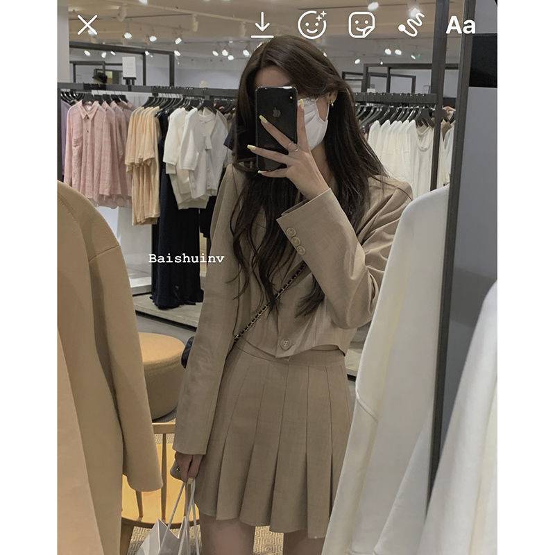 พร้อมส่ง 🐠🏄♀️ Wichu set เซตเสื้อเบลเซอร์แขนยาว กระโปรงเทนนิส (IN36650)