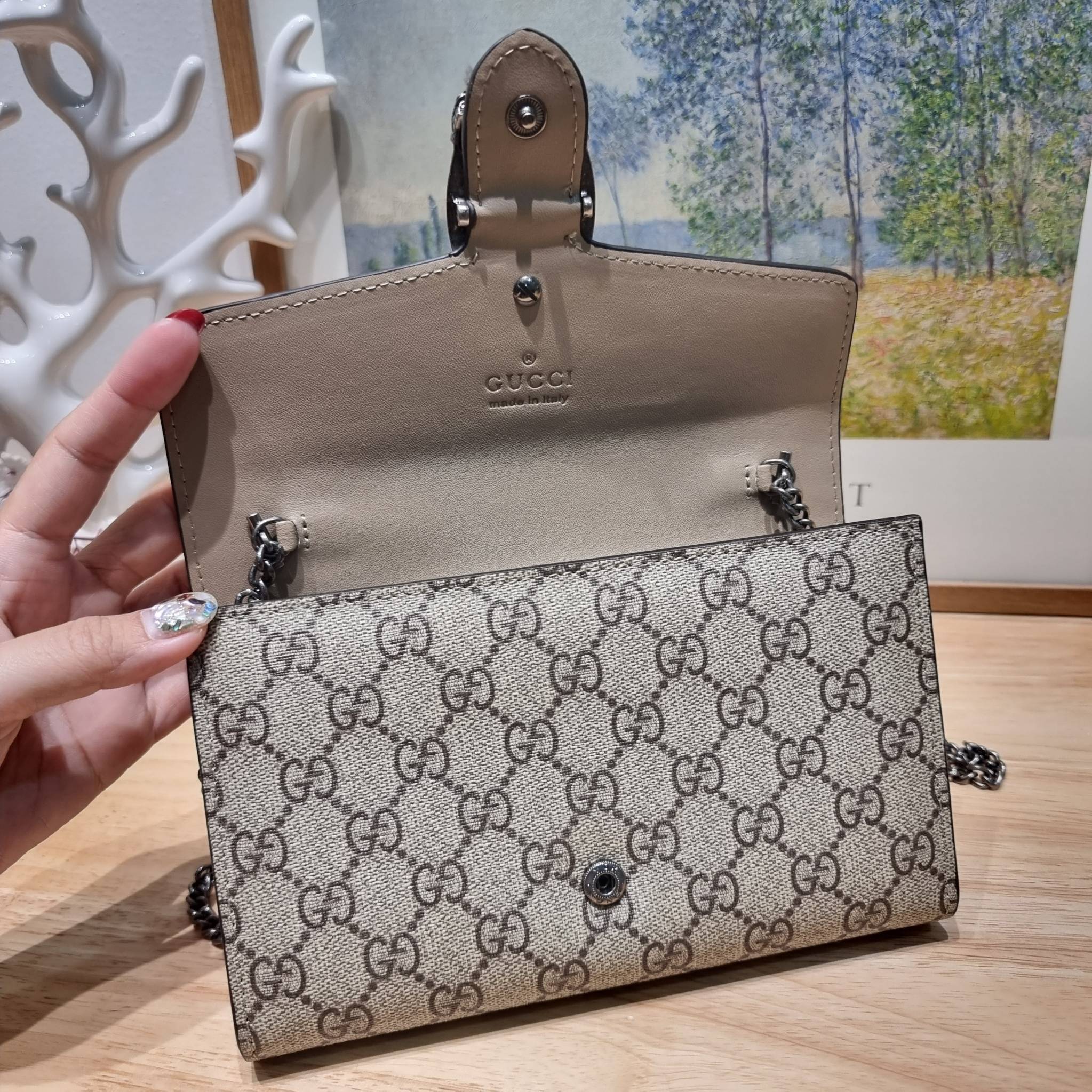 Dionysus GG Supreme chain wallet / Gucci woc dionysus chain bag พร้อมส่ง กระเป๋าสะพาย crossbody คลาสสิควินเทจ ดึงดูดและสะกดสายตาด้วยอะไหล่ดีเทลหรูรูปหัวสิงโต ถือเป็นคลัชท์ หรือสะพายก็อัพลุคหรูได้อีก