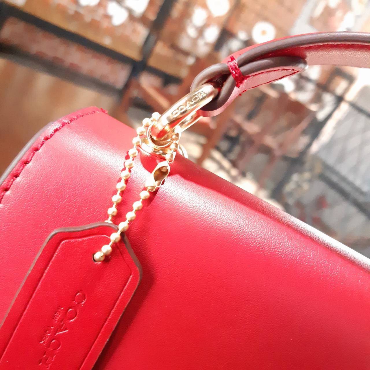 COACH TILLY SATCHEL 23 IN SIGNATURE CANVAS ((C1802//C1439/C1435)) กระเป๋า crossbody สวยหรู ขนาดใหม่ พร้อมสีมาใหม่!! ดีไซน์ย้อนยุค วัสดุหนังแคนวาสเคลือบลายสลับหนังแท้ มาพร้อมหูจับในตัว และสาย crossbody ปรับได้ตามตัว เปิด-ปิดด้วยตัวบิดล็อค ภายในโล่ง บุกำมะห