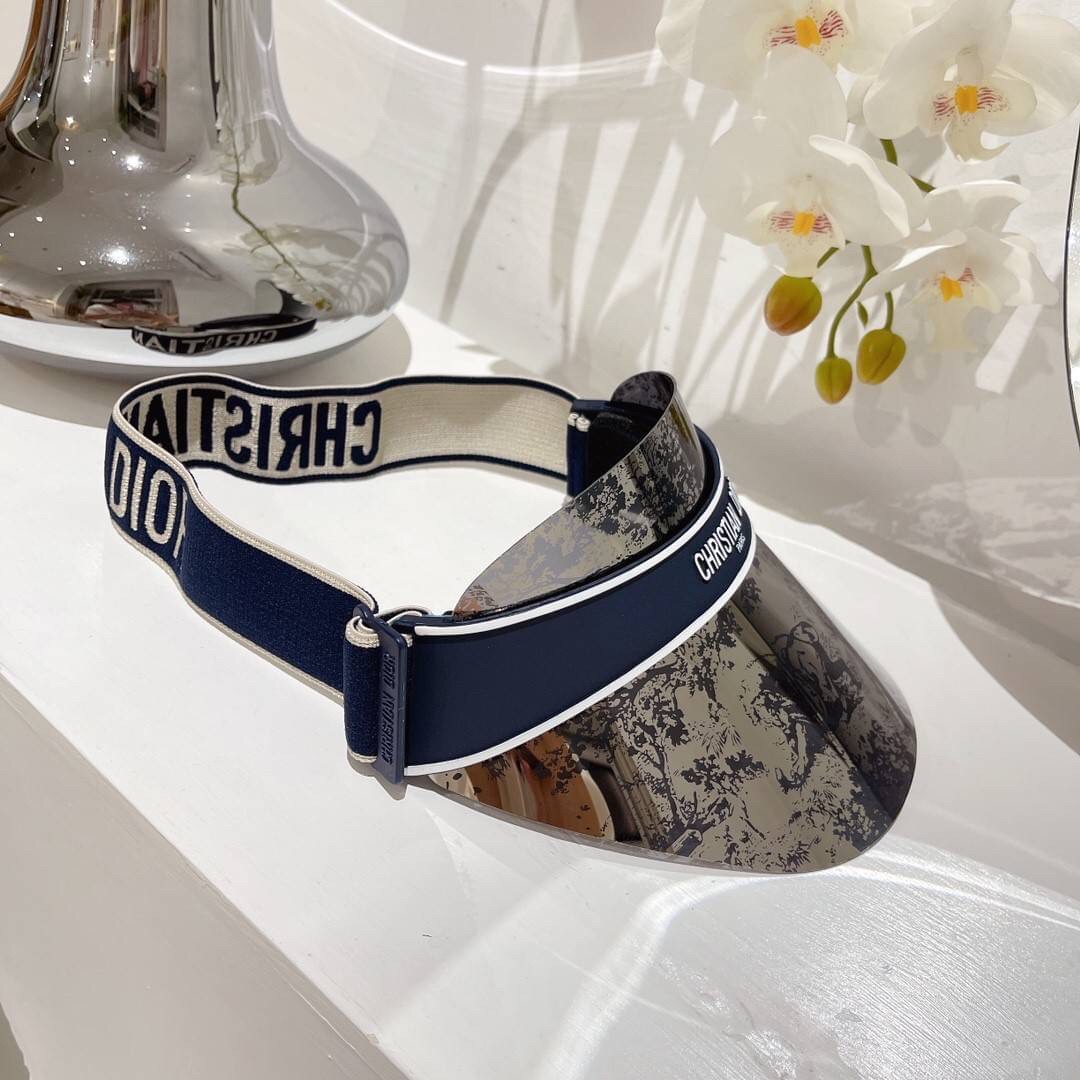 DiorClub V1U Blue Toile de Jouy Visor / Dior Sun Visor Cap ภาพสินค้าถ่ายจากงานขายจริงใช้งานต่างประเทศได้