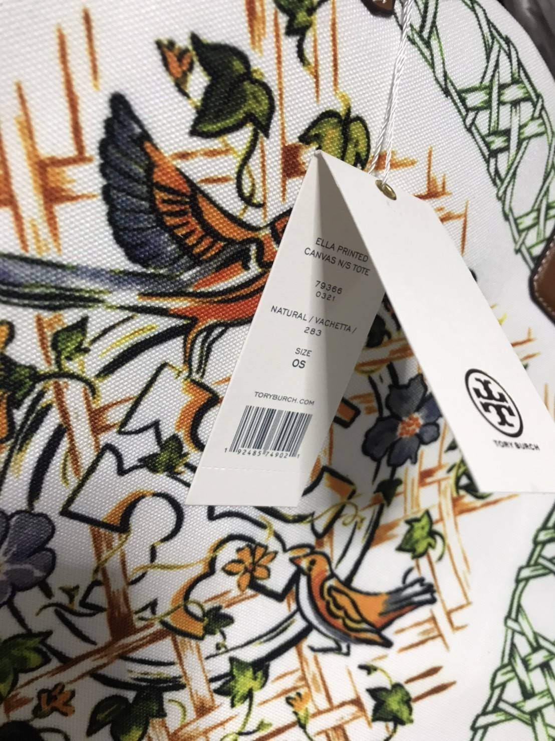 ของแท้ 💯% 】Tory Burch Ella Printed Canvas Tall Bag กระเป๋าถือ วัสดุผ้า Canvas ทรงสูง ประดับลายแบรนด์ เปิด-ปิดด้วยแม่เหล็ก ด้านในโล่ง มี1ช่องซิป และ1ช่องเล็ก ใส่ของจุกจิก น้ำหนักเบา จุของได้เยอะ คุ้มสุดๆไปเลยค่า