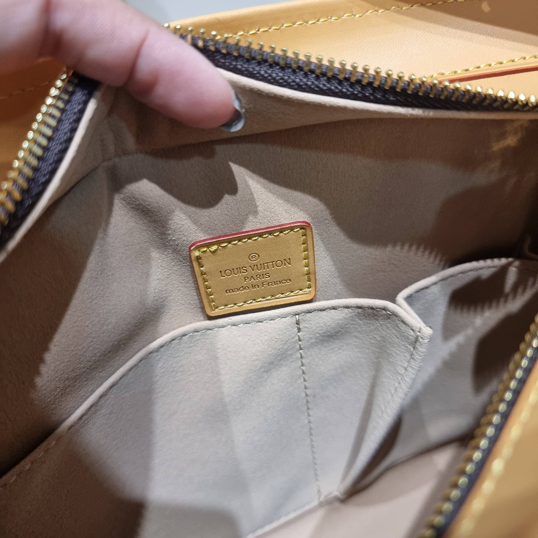 LV Hudson GM Monogram / LV hudson messenger bag กระเป๋าสะพายคลาสสิคทรงแมสเซนเจอร์ สวยอยู่ทรง ดีไซน์ไม่ซ้ำ ดีเทลหลากหลาย