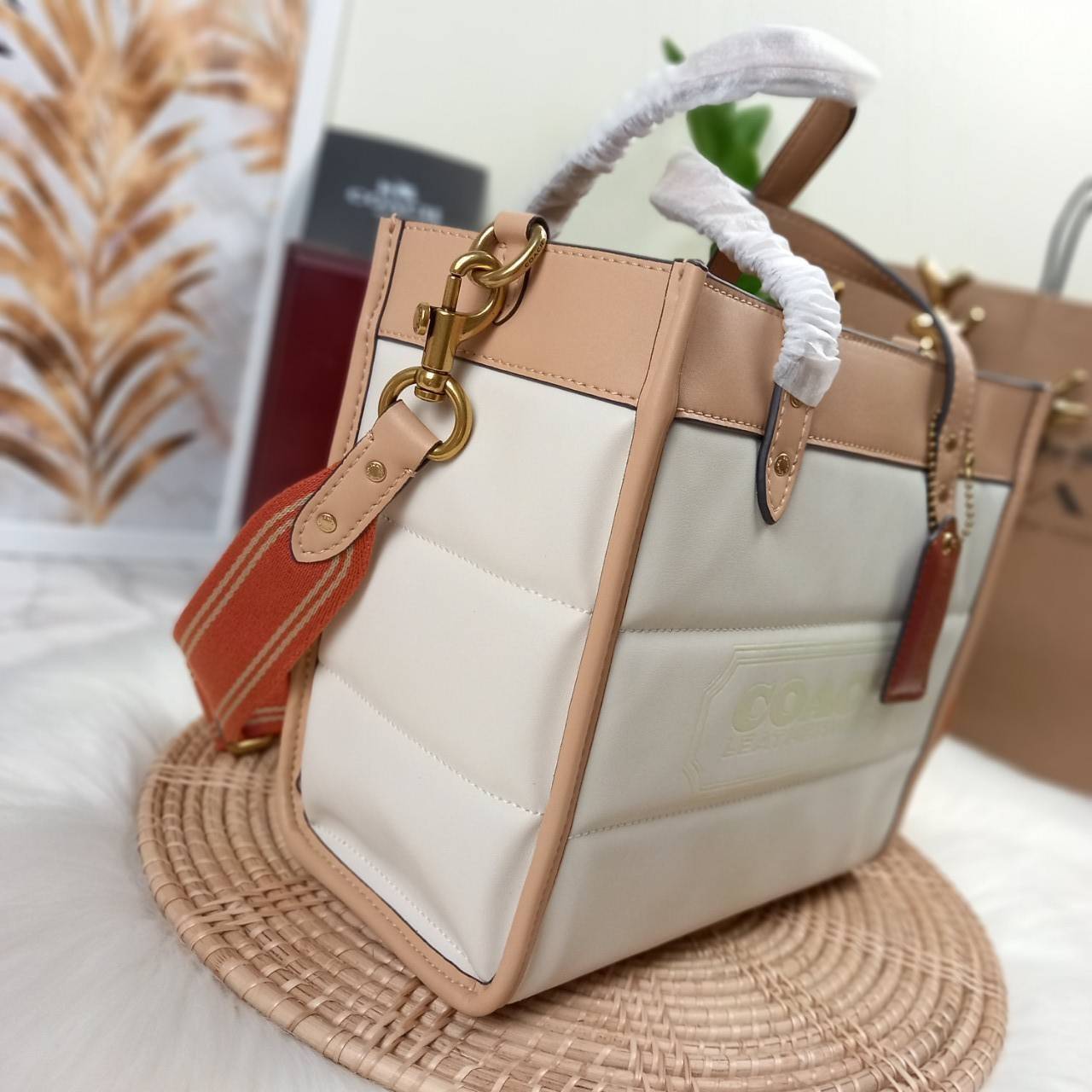 COACH CASUAL STYLE STREET STYLE 2WAY PLAIN LEATHER ELEGANT STYLE (C6958 C6852) 🌺 ที่สุด! ของที่สุด!! กระเป๋าถือ กระเป๋าสะพายรูปทรงสุดฮิต สุดคลาสสิค รุ่น UNISEX ที่ชิคๆ สบายๆ ได้ทั้งชายและหญิง// วัสดุหนังแท้ทั้งใบ ตัดเย็บด้วยหนังเนื้อนุ่มพิเศษ หนา 