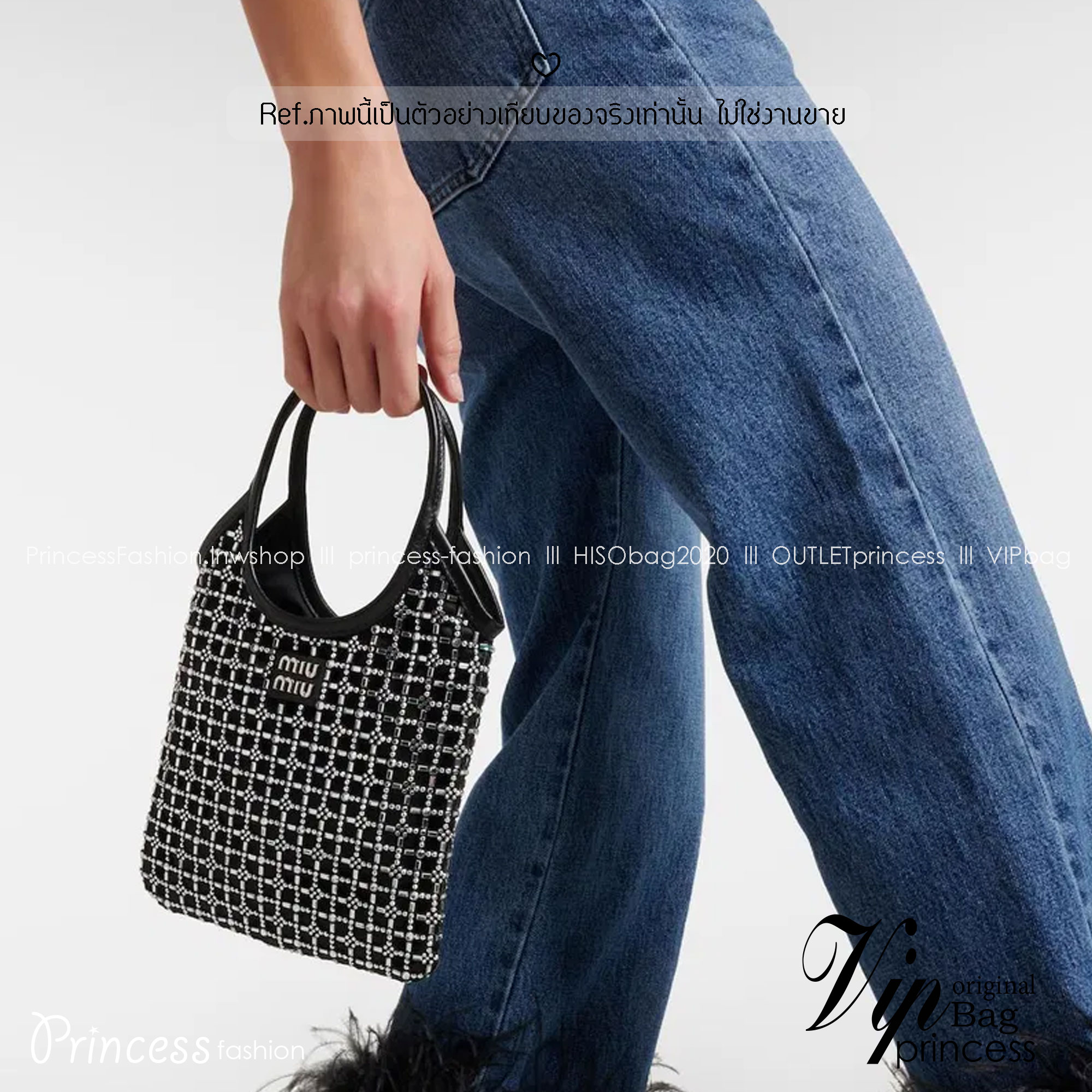 MIU MIU small crystals net tote bag กระเป๋าทรงโท้ทไซส์เล็ก น่ารัก สุดคิ้วประดับคริสตัลสวยงามที่สุด เอาใจสาวๆ สายหวาน ไอเท็มใหม่รีบมีใช้ก่อนใคร สวยก่อนใครได้แล้วน้า