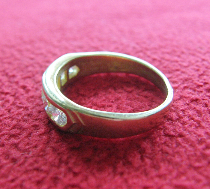 แหวนเพชรทองเหลือง แบบ6(เพชร6เม็ด ขีดด้านข้าง2ขีด)ค่ะ