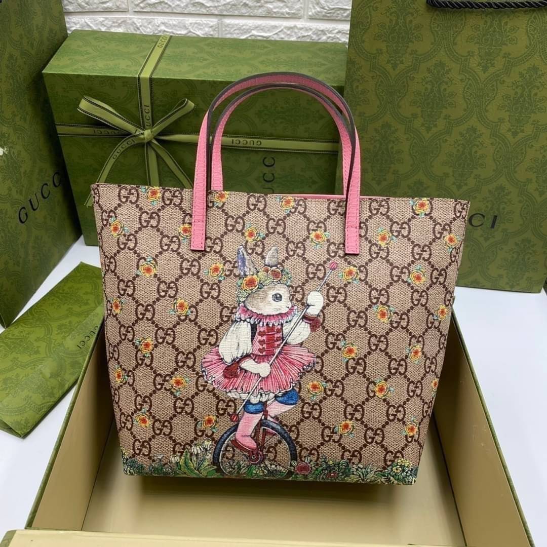 VIP 】Animal-Friendly Gucci Kid Tote Bag งานหนังแท้ทรงตั้งสวย ขนาดกะทัดรัด จุของได้เยอะ ใช้ได้ทั้งเด็กและผู้ใหญ่ น่ารักมากค่ะ **รุ่นขายดีตลอดกาล**
