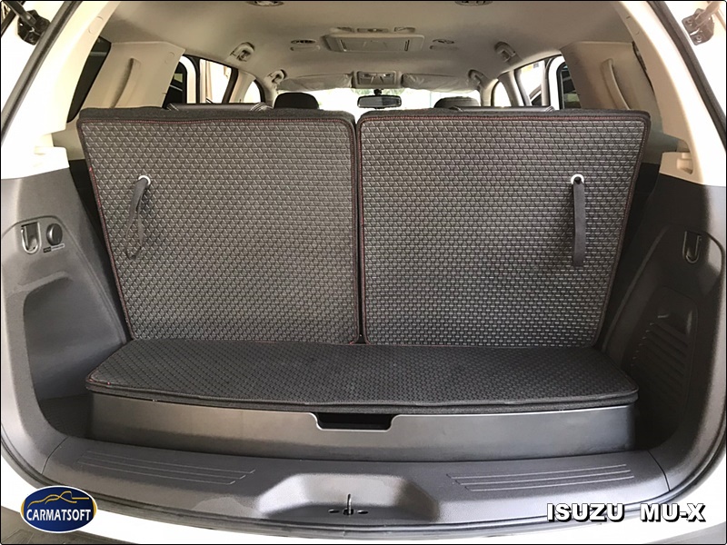 พรมปูพื้นรถยนต์ISUZU MU-X ลายสนุ๊กสีดำด้ายแดง+แผ่นกันสึก เต็มคัน