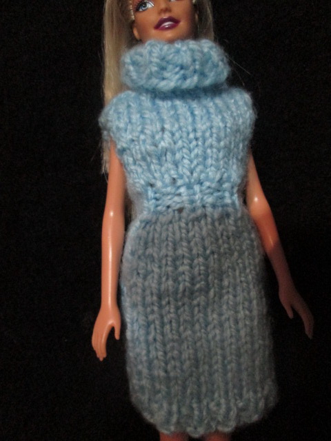 Barbie in Winter with Snowboard ตุ๊กตาบาร์บี้แท้มือสองสภาพดี