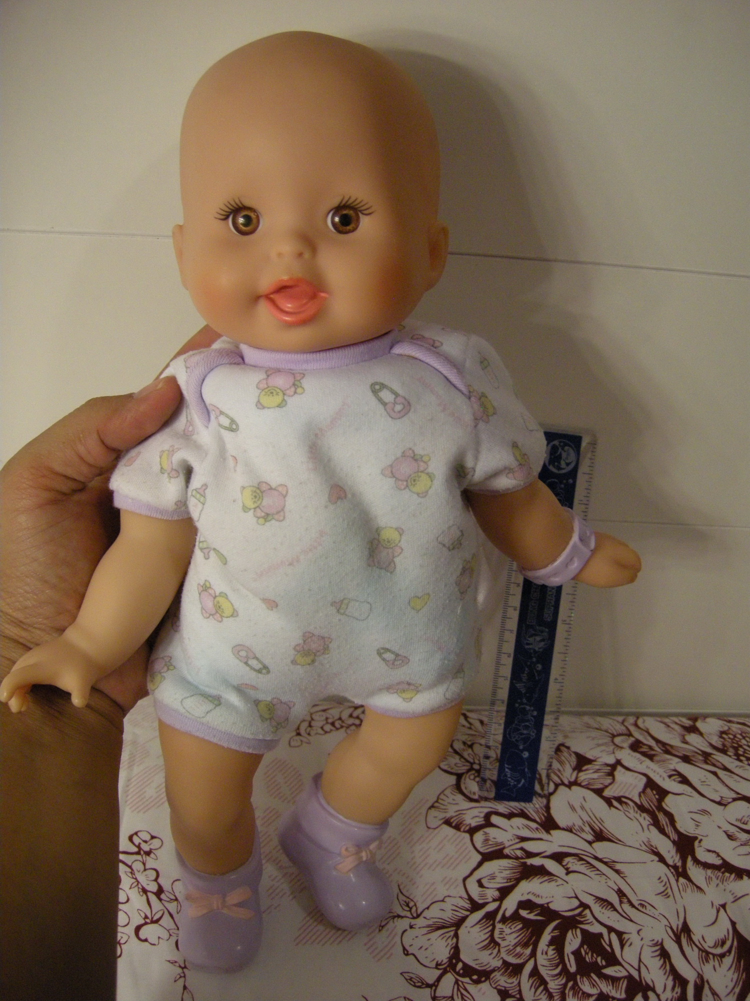Fisher Price Little Mommy baby Doll ตุ๊กตาหน้ายางมือสอง