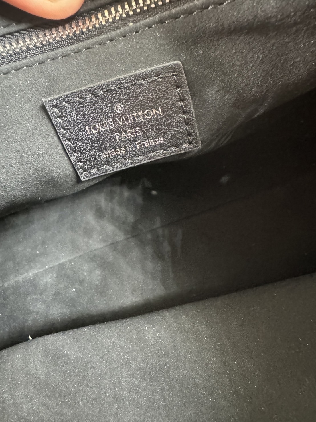 LV CarryAll Cargo PM Handbag 30cm dark allure กระเป๋าสะพาย จุของได้เยอะ เกรดออริ 1:1 ใช้งานต่างประเทศได้