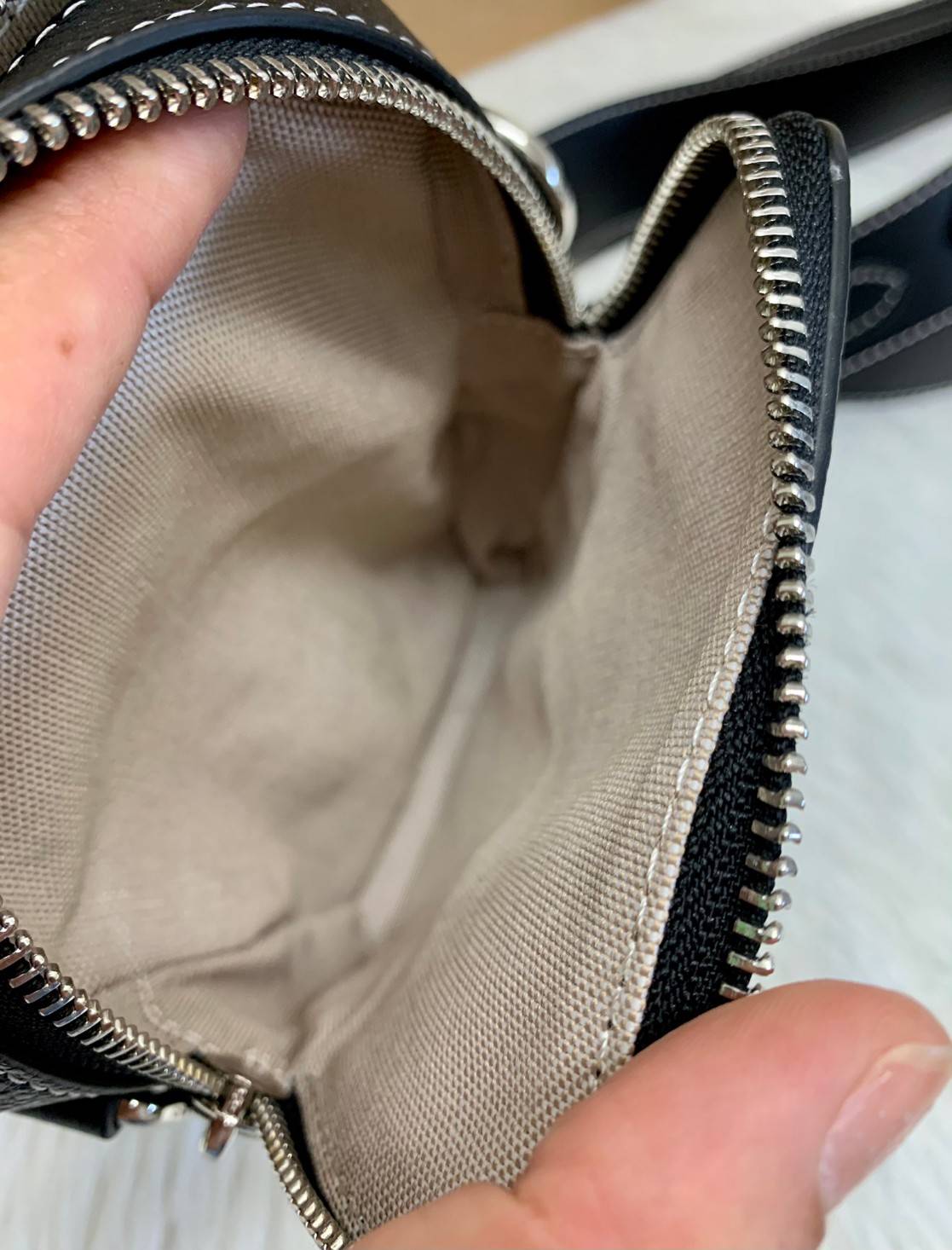 New arrival! Limited edition📌 COACH X JEAN-MICHEL BASQUIAT CROSSBODY ((7049)) 🌈อีกรุ่นที่ต้องมี ห้ามพลาด ดีไซด์จาก Michel Basquiat ค่ะ กระเป๋าสะพายครอสบอดี้ร์ ใช้ได้ทั้งชาย//หญิง ค่ะรุ่นนี้ หนังแท้อย่างดี ลายหนังสวยงามมากๆค่ะ! 🔺จุด