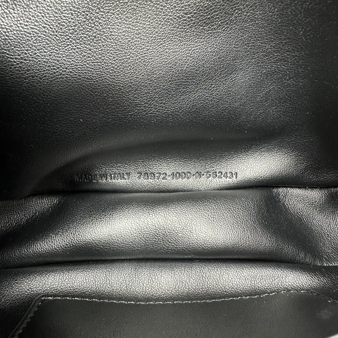 Balenciaga Rodeo Sling Pochette / Balenciaga shoulder leather bag 22cm กระเป๋าสะพายทรงพอชที่สุดของไฮแบรนด์สุดไอคอนิค ดีไซส์เรียบหรู สวยจับต้องได้ ถือหรือสะพายไหล่ได้เก๋มากๆ ถือออกงานก็ได้ลุคไฮแฟชั่นหรูๆ