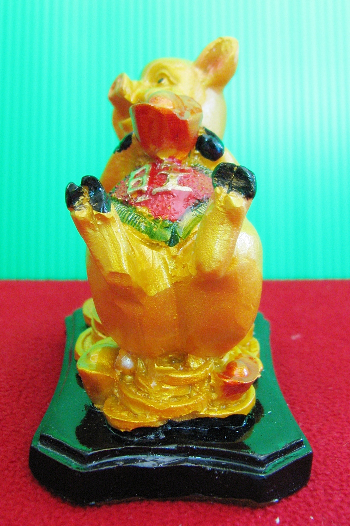 สินค้าหมดค่ะ รูปปั้นหมูแบบเดี่ยวเสริมดวงปีขาล 2561 เสริมโชคลาภวาสนา แบบตั้งโต๊ะค่ะ