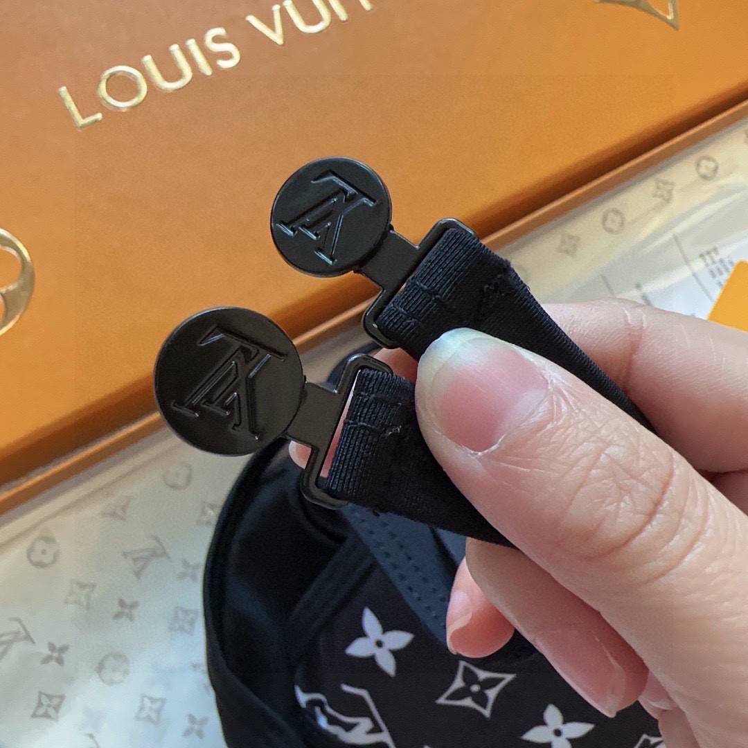 LV bikini con motivo Monogram / LV Graphic Monogram Bikini บิกีนี่ลาแบรนด์ ชุดว่ายน้ำญาญ่า เกรดออริ 1:1 ใช้งานต่างประเทศได้