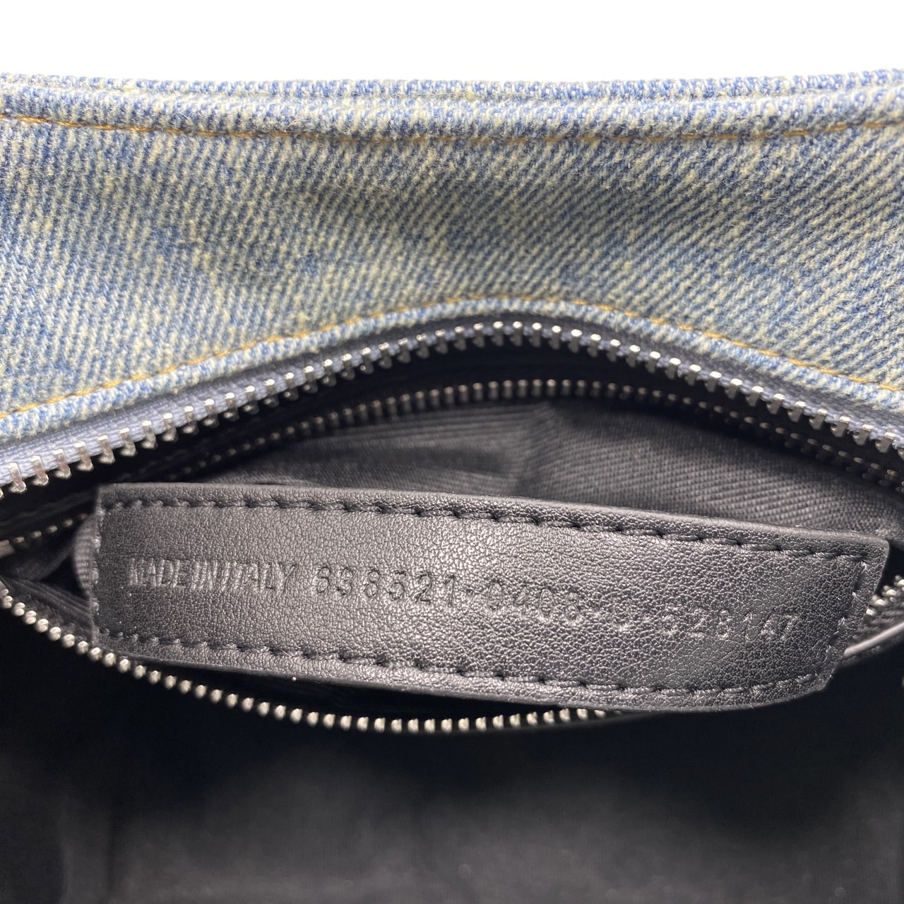 Balenciaga NEO CAGOLE XS HANDBAG DENIM IN BLUE aged-silver hardware with rhinestones กระเป๋าสะพายเดนิม สวยเท่ ประดับหมุดเพชร เกรดออริ 1:1 สลับแท้ ใช้งานต่างประเทศได้