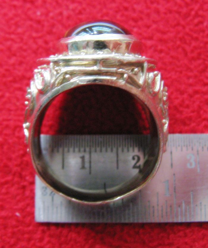 สินค้าหมดค่ะ แหวนพลอยตาเสือเนื้อทองขาวล้อมเพชร(คุ้มครอง)ค่ะ