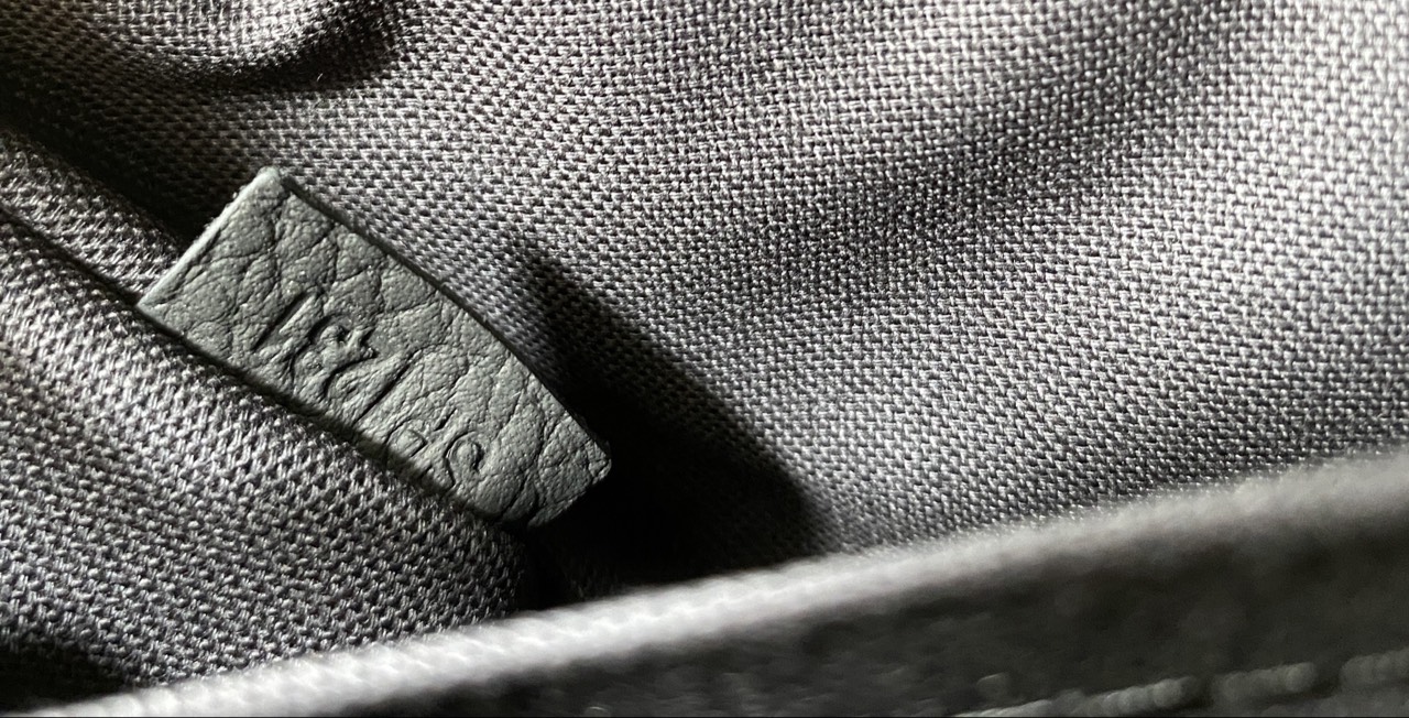 TOP ORI หนังแท้ | LV Soul Trunk Bag Taurillon leather with Monogram pattern กระเป๋าสะพายทรงทรังค์ ครอสบอดี้ขนาดกะทัดรัด หนังแท้เนื้อนุ่มประทับลาย Monogram หรูหราเป็นเอกลักษณ์ เสริมมุมโดดเด่นดีเทลหนังประณีต