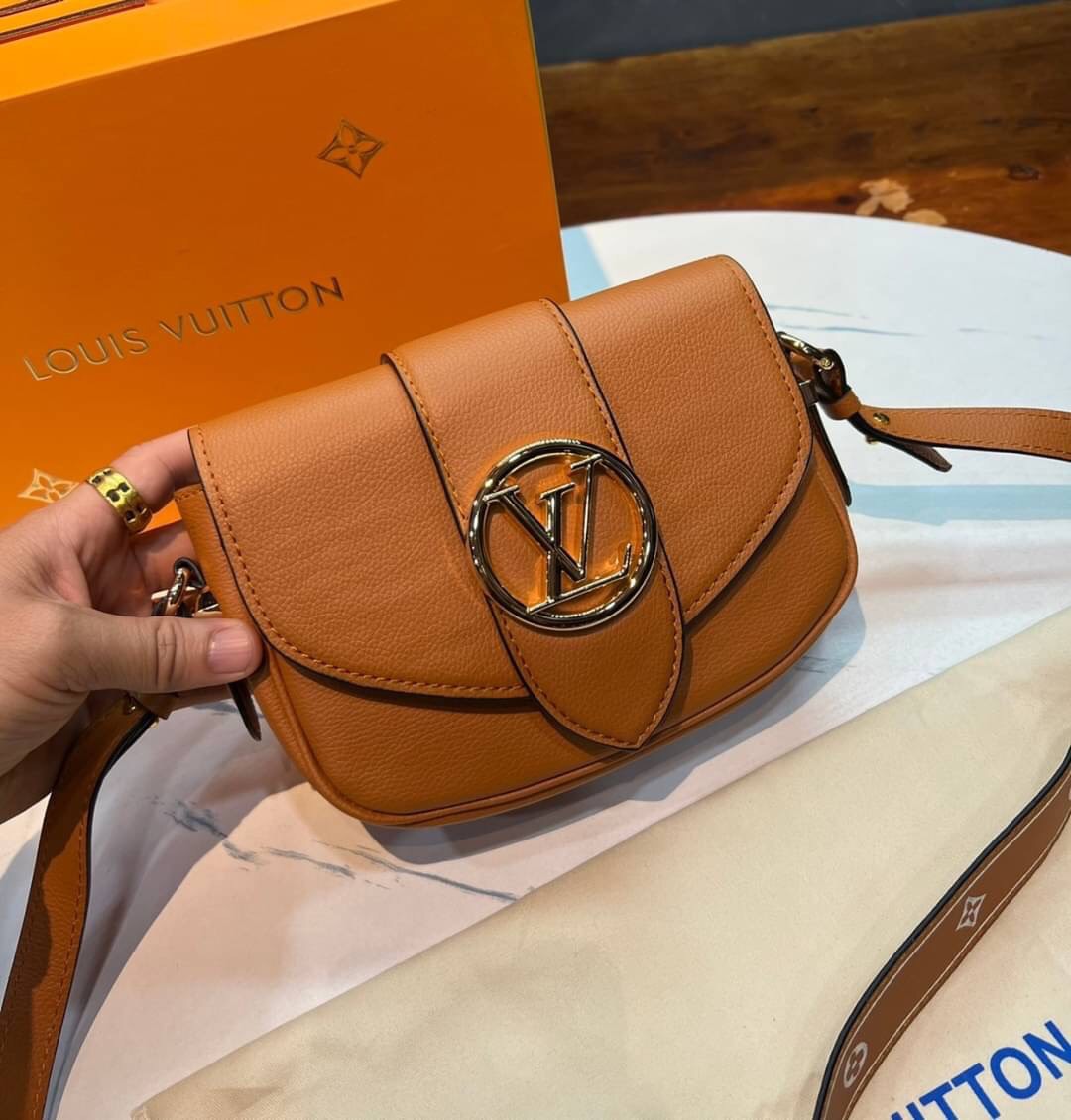 VIP 】หนังแท้ Louis Vuitton Crossbody & Shoulder Bag พร้อมส่งที่ไทย 4 สี