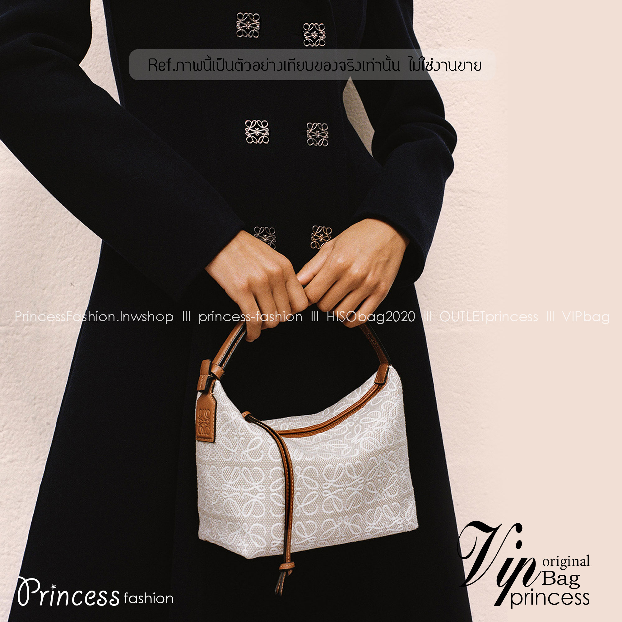 LOEWE Cubi Small Logo Canvas Top Handle Bag กระเป๋าทรงสวยดีไซน์ยอดฮิตประจำปีเลย! ปักโลโก้แบรนด์บนผ้าทั้งใบเป็นเอกลักษณ์ หูจับปรับได้ สวยหรูวินเทจ