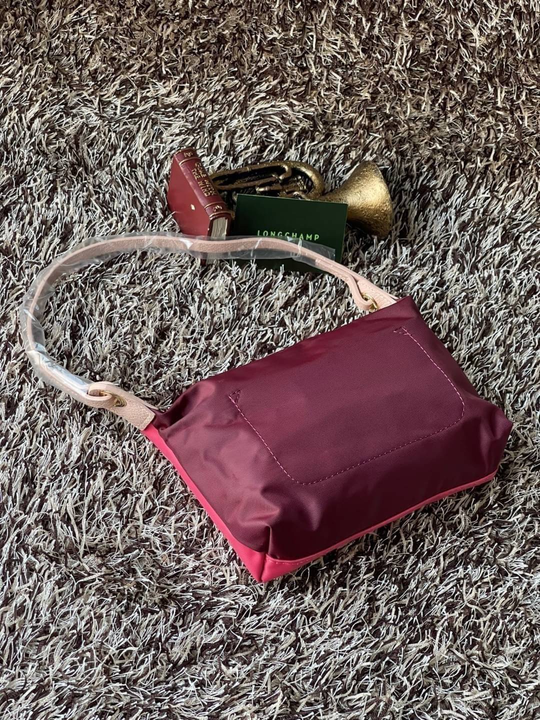 LONGCHAMP LE PLIAGE RE-PLAY Shoulder bag แฟน ๆ ของกระเป๋าไนลอนพกพาอันเป็นเอกลักษณ์ของแบรนด์ ตอนนี้มีคอลเลกชั่นใหม่ล่าสุดให้เลือกสรร