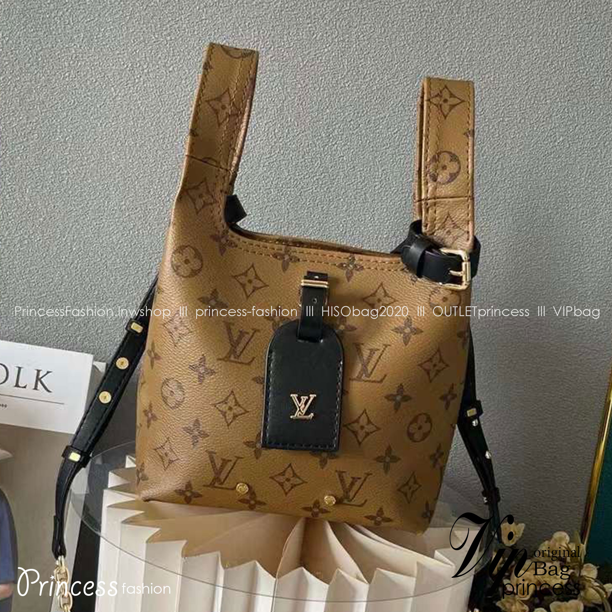 LV Atlantis BB Monogram Reverse กระเป๋าถือแคนวาสแต่งขอบหนังสีเข้มประดับเนมแท็ก LV เกรดออริ สลับแท้ 1:1 ใช้ต่างประเทศได้