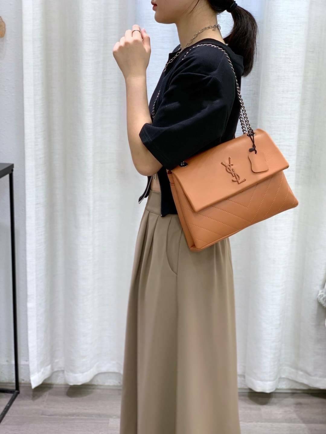 VIP 🥂 YVES SAINT LAURENT Large Sunset Shoulder Bag / YSL Shoulder Bag 11" ภาพสินค้าถ่ายจากงานขายจริง พร้อมส่งที่ไทย